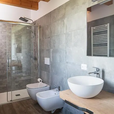 Κατάλυμα σε φάρμα Ai Due Leoni