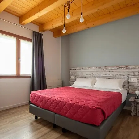 Agriturismo Ai Due Leoni مزرعة للإقامة *